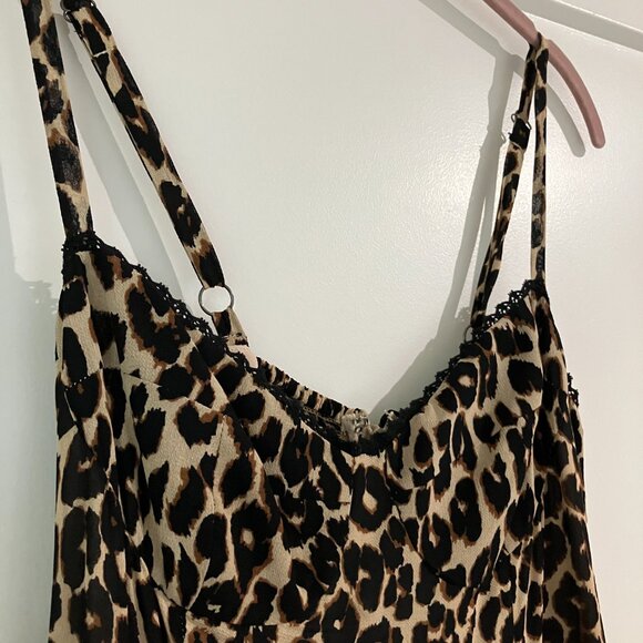 Reformation Felda Dress in Leo Animal Print Size 6 - Picture 10 of 15